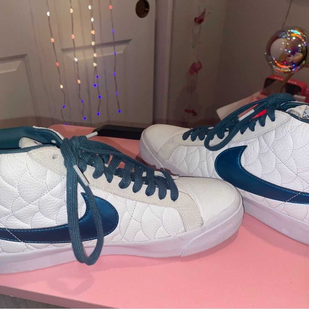Nike Men’s White And Teal Sneakers - image 5